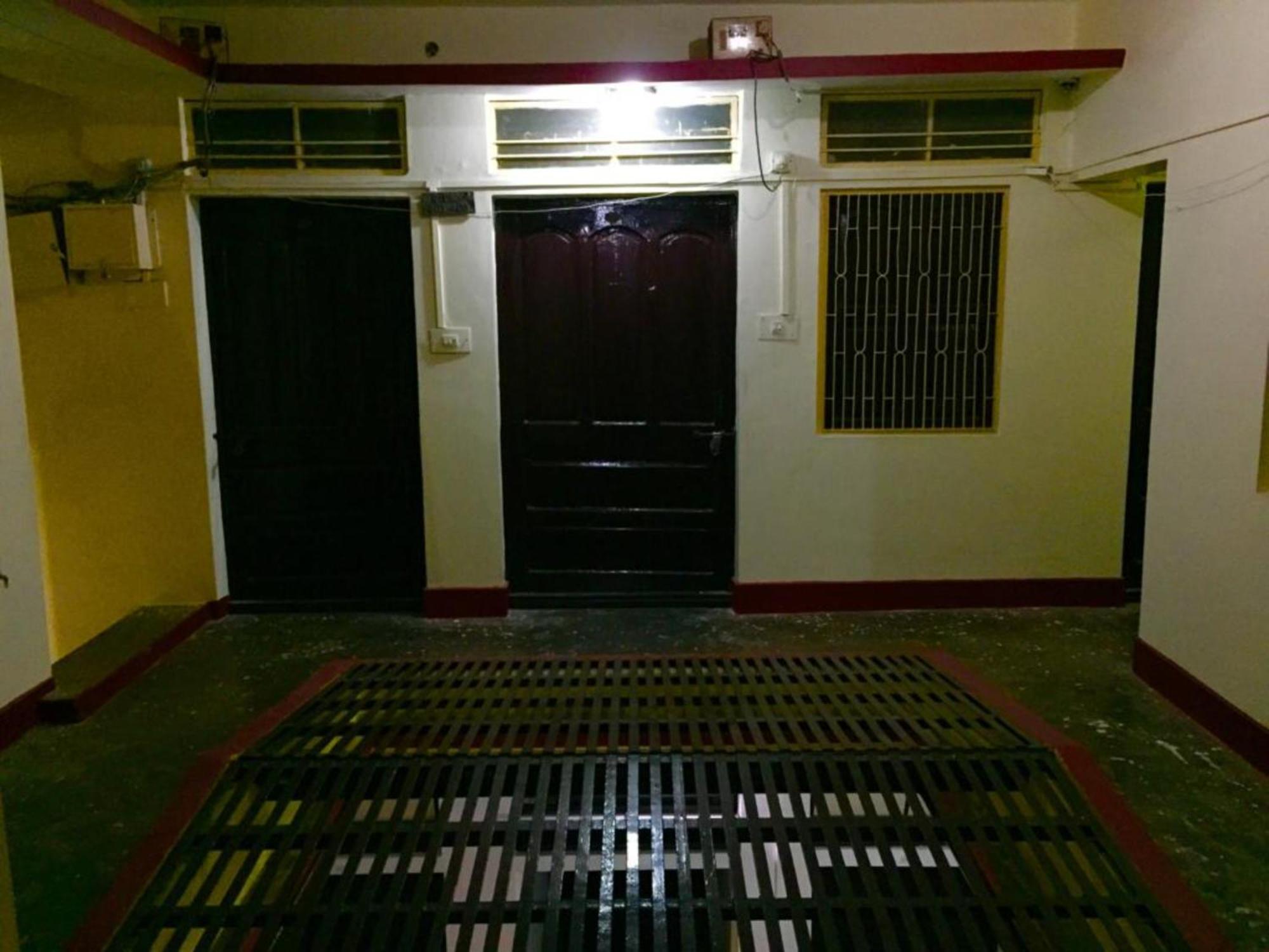 Grg Shanti Guest House Varanasi Near Manikarnika Ghat Extérieur photo