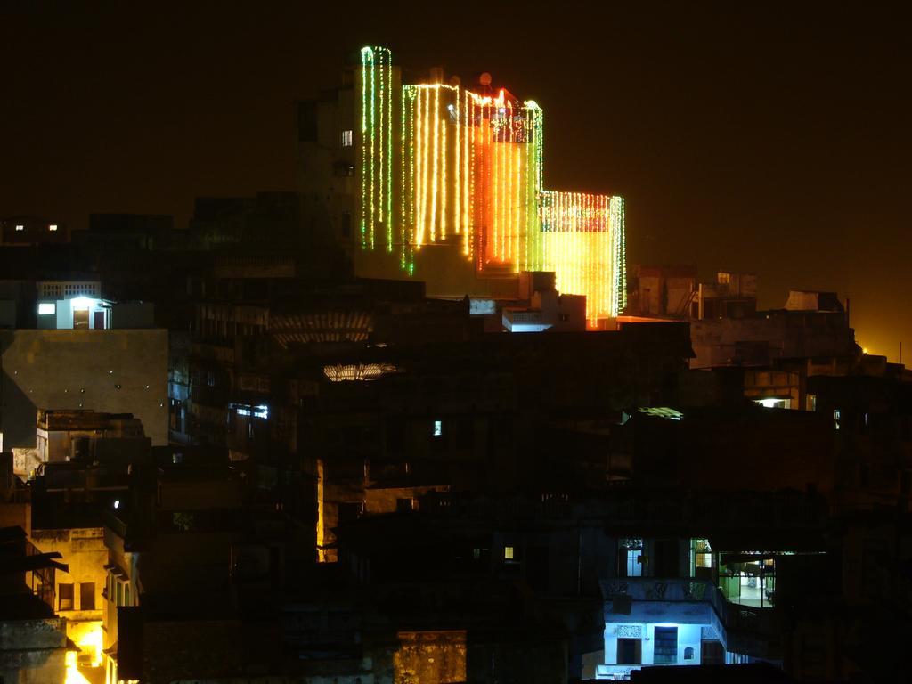 Grg Shanti Guest House Varanasi Near Manikarnika Ghat Extérieur photo