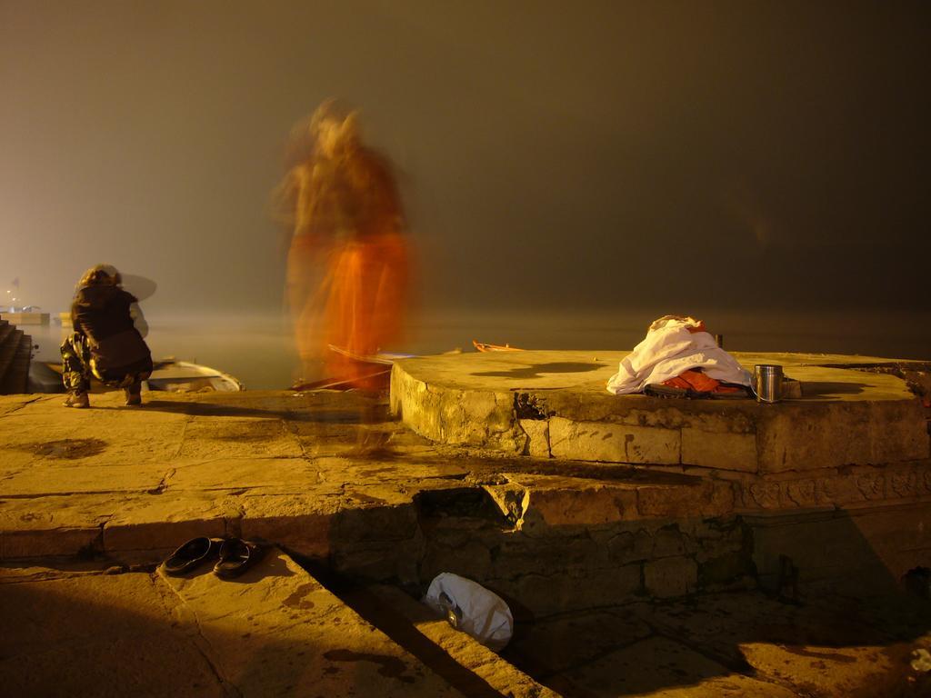 Grg Shanti Guest House Varanasi Near Manikarnika Ghat Extérieur photo