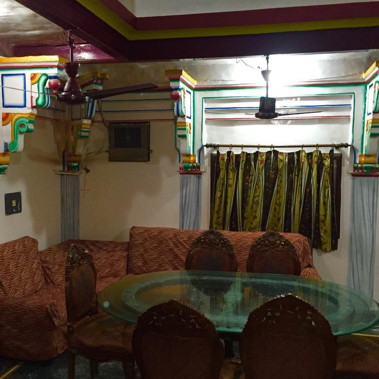 Grg Shanti Guest House Varanasi Near Manikarnika Ghat Extérieur photo