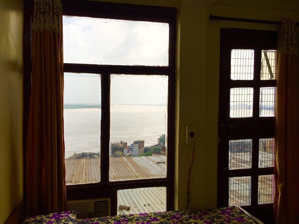 Grg Shanti Guest House Varanasi Near Manikarnika Ghat Extérieur photo