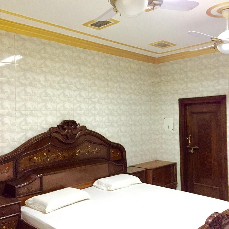Grg Shanti Guest House Varanasi Near Manikarnika Ghat Extérieur photo