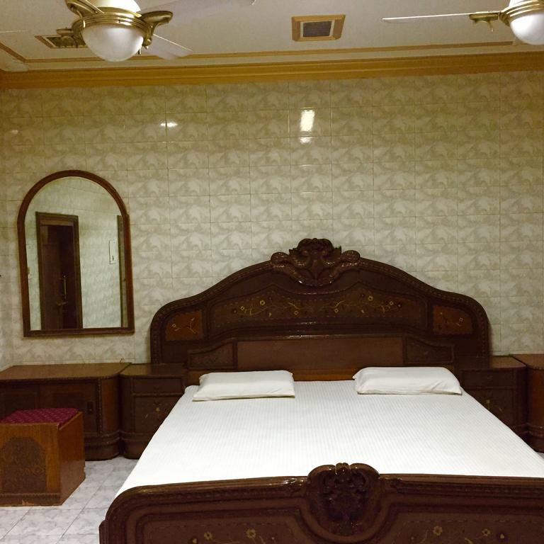 Grg Shanti Guest House Varanasi Near Manikarnika Ghat Extérieur photo