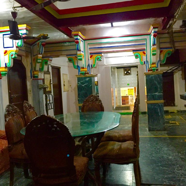 Grg Shanti Guest House Varanasi Near Manikarnika Ghat Extérieur photo