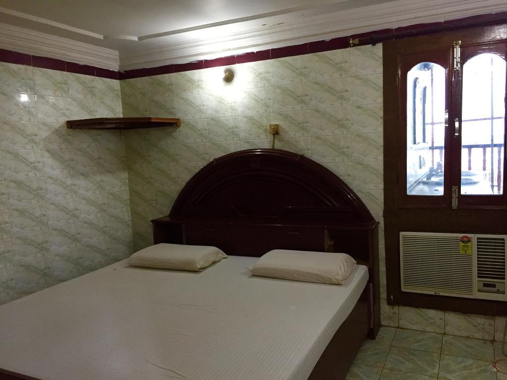 Grg Shanti Guest House Varanasi Near Manikarnika Ghat Extérieur photo