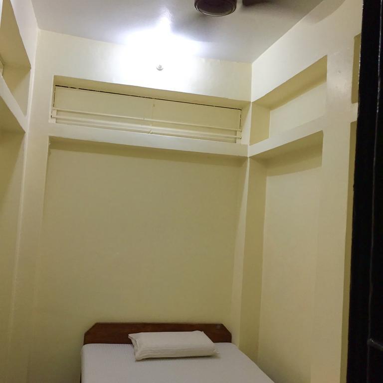 Grg Shanti Guest House Varanasi Near Manikarnika Ghat Extérieur photo