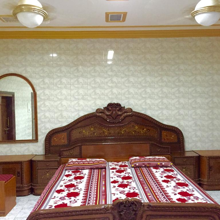 Grg Shanti Guest House Varanasi Near Manikarnika Ghat Extérieur photo